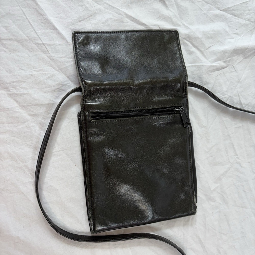 VTG Tusk Designer Black Leather Crossbody Bag Minimalist Chic Organizer Travel - Picture 5 of 9
